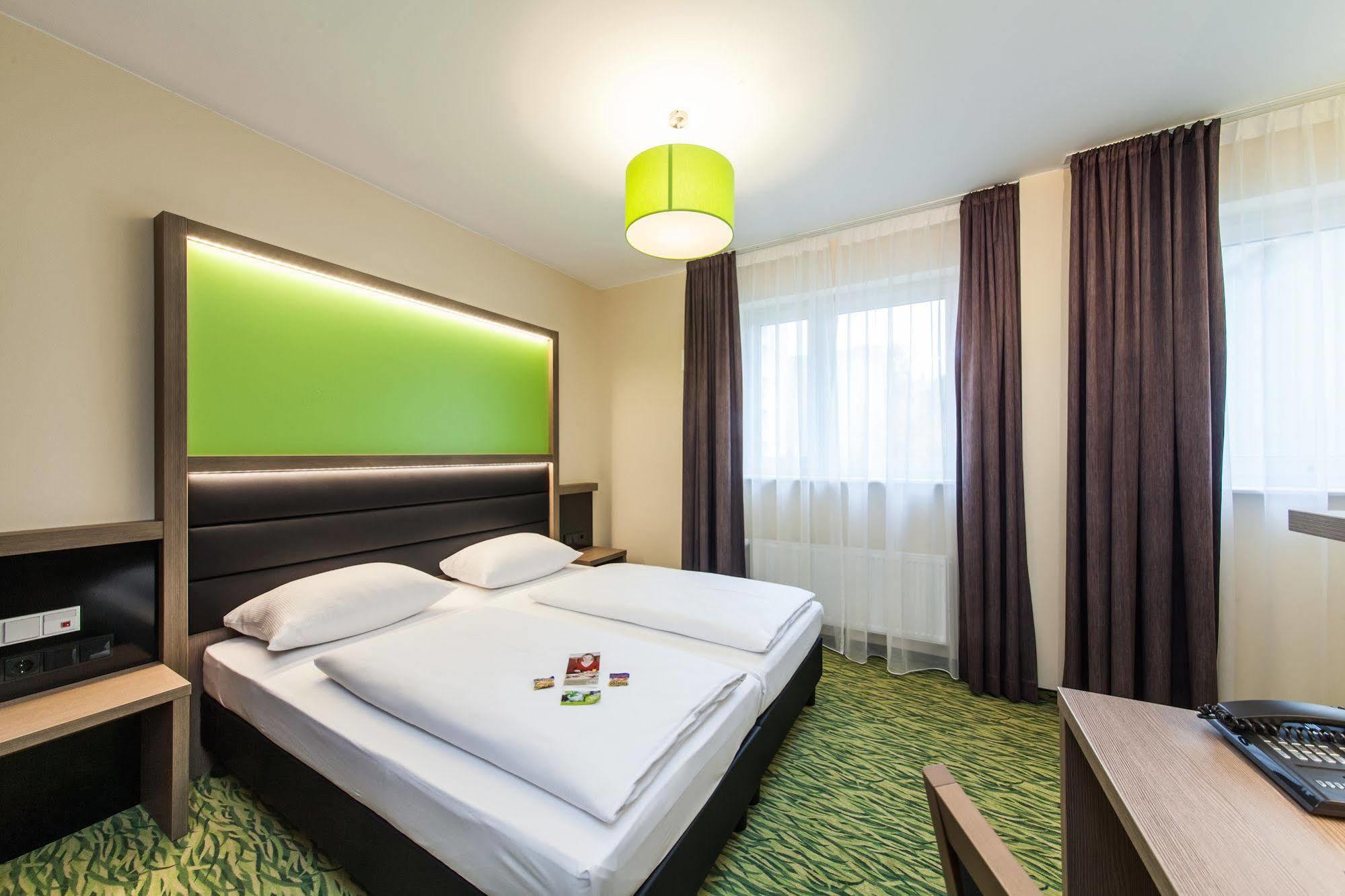 Novum Style Aldea 3* Berlino